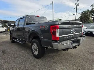 Ford F-250 Super Duty 2019 4x4 XL 4 puertas Cabina Tripulada Caja Larga de 8 pies Camioneta