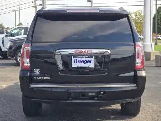 GMC Yukon 2017 4x4 Denali SUV de 4 puertas