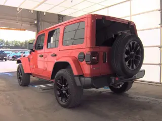 Jeep Wrangler 2024 4x4 Sahara 4xe SUV de 4 puertas