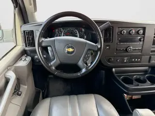 Chevrolet Express 2021 2500 Furgoneta de Carga Extendida de 3 Puertas