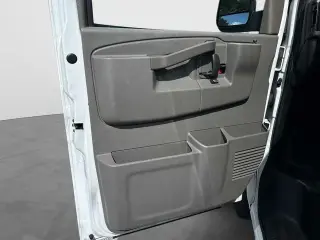 Chevrolet Express 2021 2500 Furgoneta de Carga Extendida de 3 Puertas