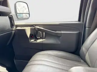 Chevrolet Express 2021 2500 Furgoneta de Carga Extendida de 3 Puertas