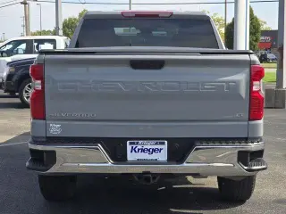 Chevrolet Silverado 1500 2024 4x4 LT 4dr Crew Cab 5.8 ft. SB con 2FL