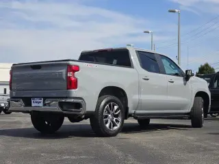 Chevrolet Silverado 1500 2024 4x4 LT 4dr Crew Cab 5.8 ft. SB con 2FL