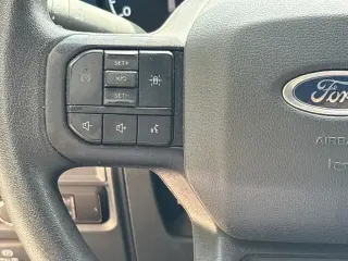Ford F-150 2023 4x2 XL 4 puertas SuperCrew 5.5 pies SB