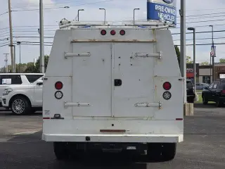 Chevrolet Silverado 3500HD CC 2019 4x2 Camión de Trabajo Cabina Regular de 2 puertas Chasis SWB