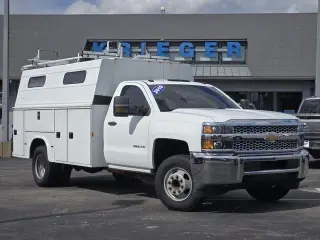 Chevrolet Silverado 3500HD CC 2019 4x2 Camión de Trabajo Cabina Regular de 2 puertas Chasis SWB