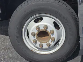 Chevrolet Silverado 3500HD CC 2019 4x2 Camión de Trabajo Cabina Regular de 2 puertas Chasis SWB