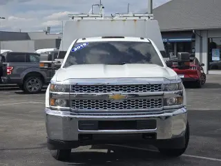 Chevrolet Silverado 3500HD CC 2019 4x2 Camión de Trabajo Cabina Regular de 2 puertas Chasis SWB