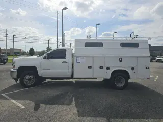 Chevrolet Silverado 3500HD CC 2019 4x2 Camión de Trabajo Cabina Regular de 2 puertas Chasis SWB