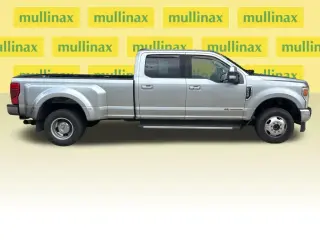Ford F-350 Super Duty 2020 4x4 Lariat 4dr Crew Cab 8 ft. LB DRW Pickup