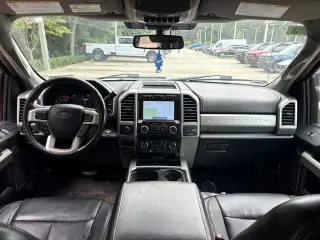 Ford F-350 Super Duty 2020 4x4 Lariat 4dr Crew Cab 8 ft. LB DRW Pickup
