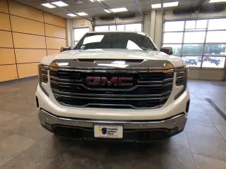 GMC Sierra 1500 2024 4x4 SLT 4dr Crew Cab 6.6 ft. SB