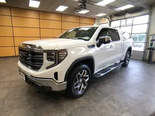GMC Sierra 1500 2024 4x4 SLT 4dr Crew Cab 6.6 ft. SB