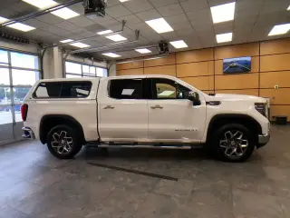 GMC Sierra 1500 2024 4x4 SLT 4dr Crew Cab 6.6 ft. SB