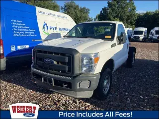 Ford F-250 Super Duty 2016 4x4 XL 2 puertas Cabina Regular Caja de 8 pies Pickup