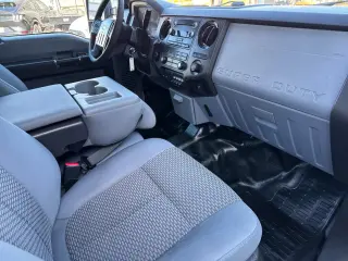 Ford F-350 Super Duty 2013 4x4 XL 4dr Cab de Crew 6.8 ft. SB SRW Pickup