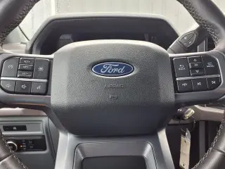 Ford F-150 2025 4x4 XLT 4 puertas SuperCrew caja corta de 5.5 pies