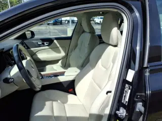 Volvo S60 2022 AWD B5 Momentum sedán de 4 puertas