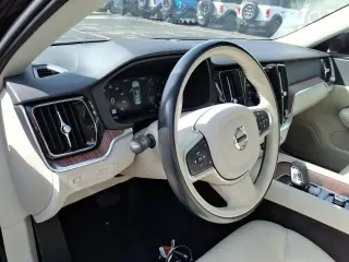Volvo S60 2022 AWD B5 Momentum sedán de 4 puertas