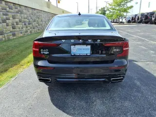 Volvo S60 2022 AWD B5 Momentum sedán de 4 puertas