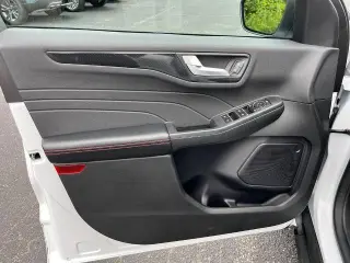 Ford Escape 2023 Tracción en las Cuatro Ruedas (AWD) ST-Line SUV de 4 puertas