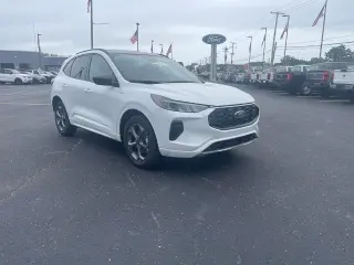 Ford Escape 2023 Tracción en las Cuatro Ruedas (AWD) ST-Line SUV de 4 puertas
