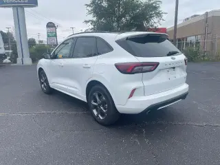 Ford Escape 2023 Tracción en las Cuatro Ruedas (AWD) ST-Line SUV de 4 puertas