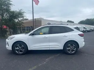 Ford Escape 2023 Tracción en las Cuatro Ruedas (AWD) ST-Line SUV de 4 puertas