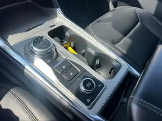 Ford Explorer 2023 AWD XLT SUV de 4 puertas