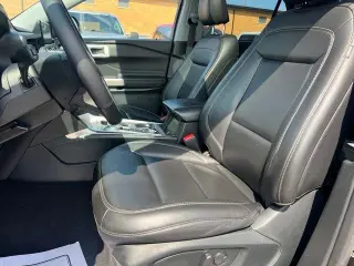Ford Explorer 2023 AWD XLT SUV de 4 puertas