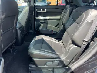 Ford Explorer 2023 AWD XLT SUV de 4 puertas