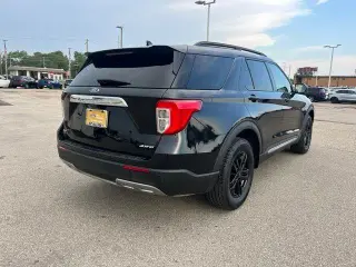 Ford Explorer 2023 AWD XLT SUV de 4 puertas