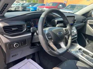 Ford Explorer 2023 AWD XLT SUV de 4 puertas