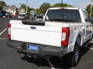 Ford F-250 Super Duty 2022 4x4 XL 4dr Cab de Trabajo de 6.8 pies de largo Pickup