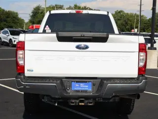 Ford F-250 Super Duty 2022 4x4 XL 4dr Cab de Trabajo de 6.8 pies de largo Pickup