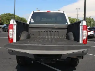 Ford F-250 Super Duty 2022 4x4 XL 4dr Cab de Trabajo de 6.8 pies de largo Pickup