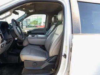 Ford F-250 Super Duty 2022 4x4 XL 4dr Cab de Trabajo de 6.8 pies de largo Pickup
