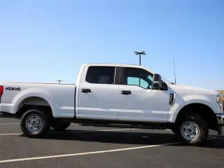 Ford F-250 Super Duty 2022 4x4 XL 4dr Cab de Trabajo de 6.8 pies de largo Pickup