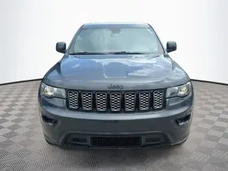 Jeep Grand Cherokee 2017 4x4 Laredo E SUV de 4 puertas