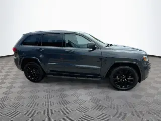 Jeep Grand Cherokee 2017 4x4 Laredo E SUV de 4 puertas