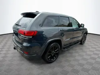 Jeep Grand Cherokee 2017 4x4 Laredo E SUV de 4 puertas