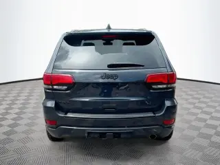 Jeep Grand Cherokee 2017 4x4 Laredo E SUV de 4 puertas
