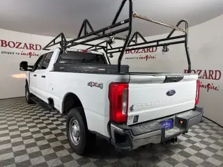 Ford F-250 Super Duty 2024 4x4 XL 4dr Cab de Trabajo Pickup de 6.8 pies de largo