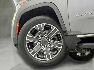 Jeep Wagoneer 2022 4x4 Serie III Carbide SUV de 4 puertas
