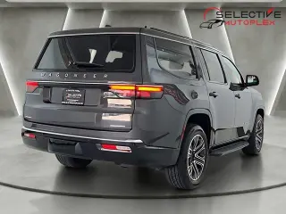 Jeep Wagoneer 2022 4x4 Serie III Carbide SUV de 4 puertas