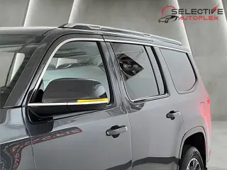 Jeep Wagoneer 2022 4x4 Serie III Carbide SUV de 4 puertas