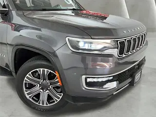 Jeep Wagoneer 2022 4x4 Serie III Carbide SUV de 4 puertas