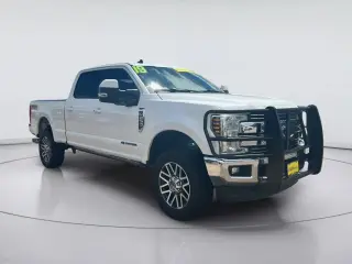 Ford F-250 Super Duty 2019 4x4 Lariat 4puertas Crew Cab 2.07 m. SB Pickup