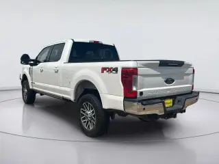 Ford F-250 Super Duty 2019 4x4 Lariat 4puertas Crew Cab 2.07 m. SB Pickup